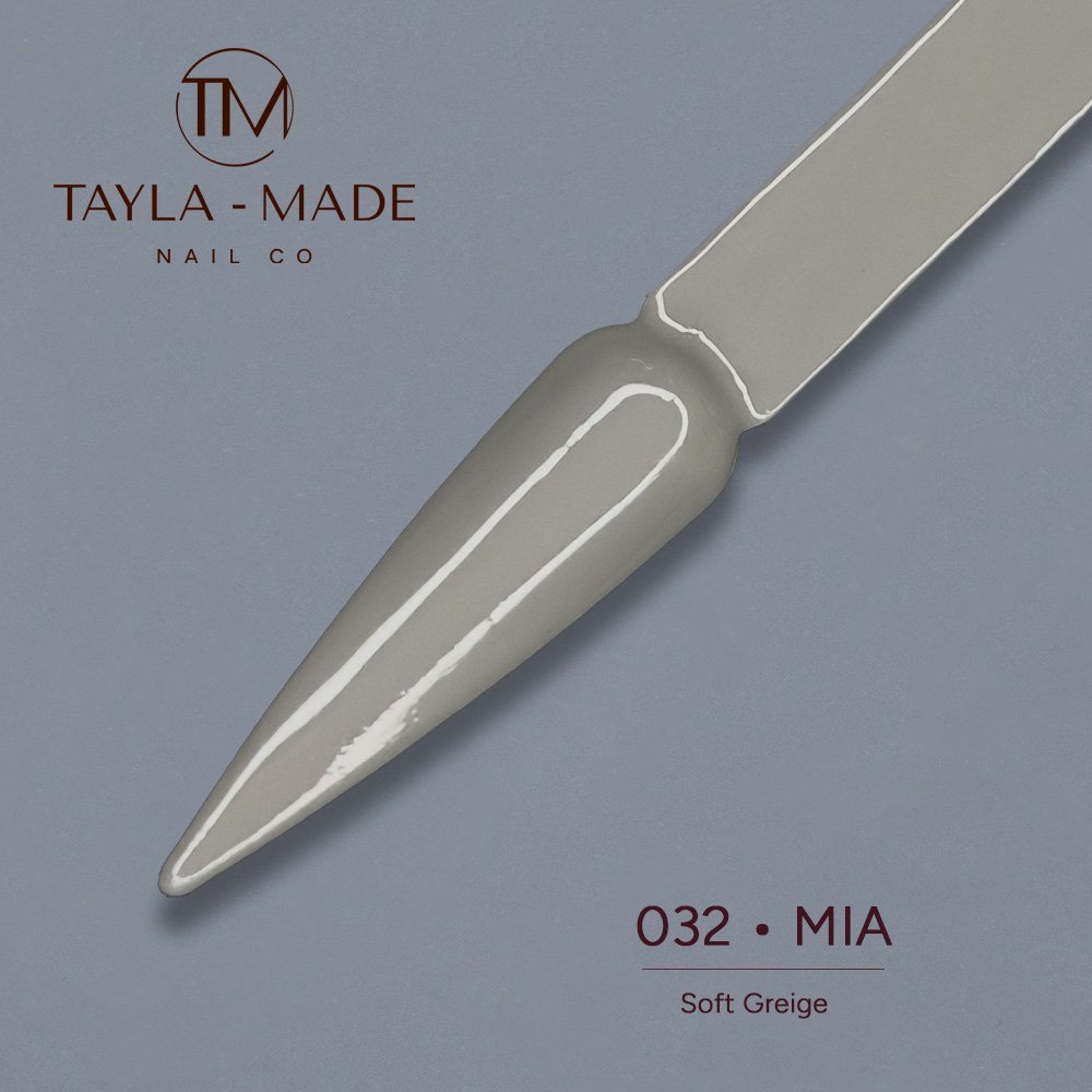 TM The Base Colour 032 - Mia